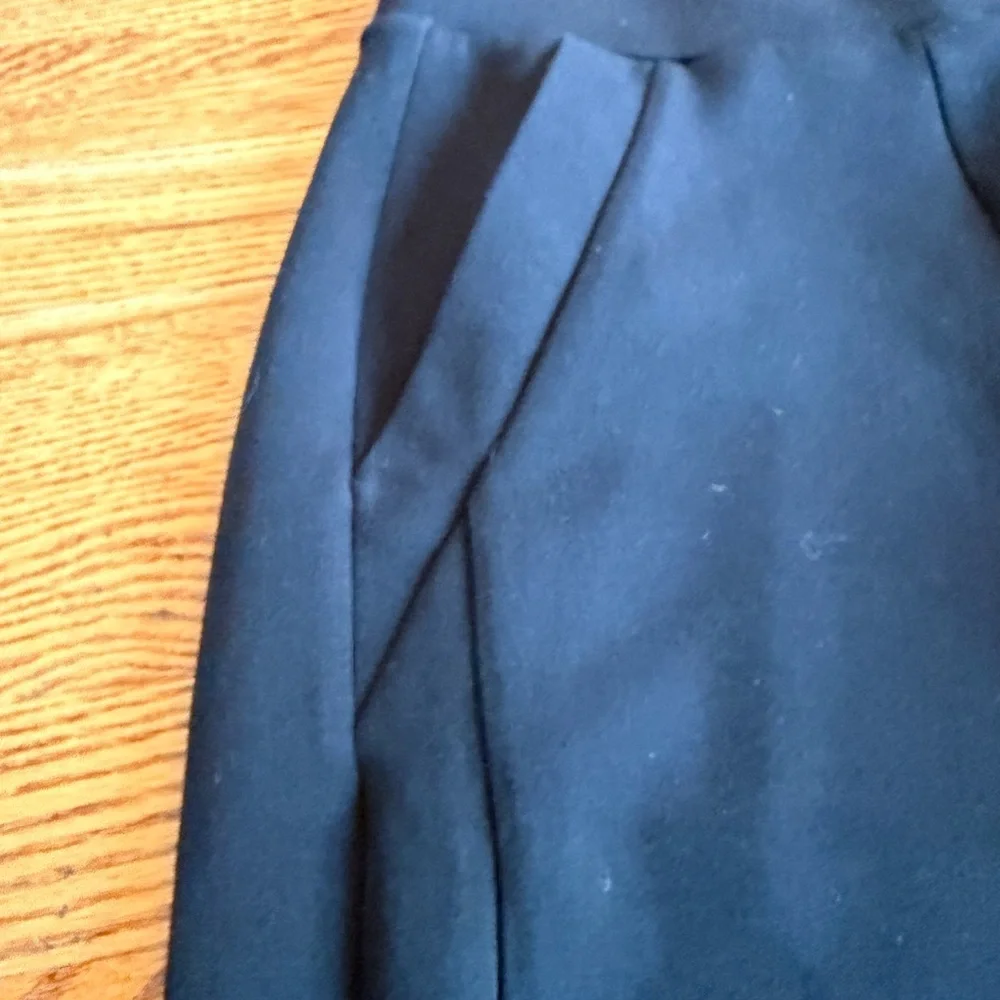 SPANX AirEssentials®
Wide Leg Track Pant - Petite - Picture 4 of 5